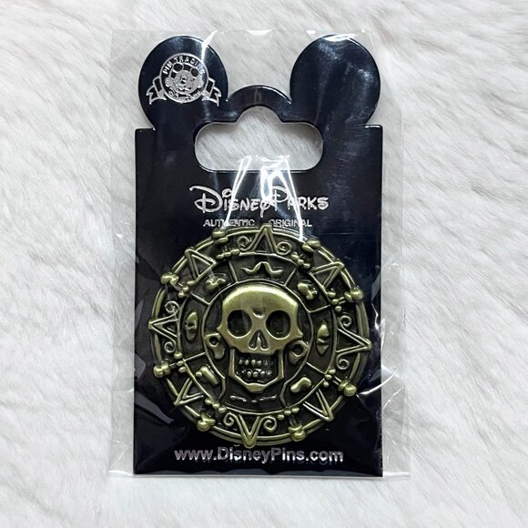 🔮 5/$25 Disney Pirates of the Caribbean Curse of the Black Pearl Aztec Coin Pin - Picture 1 of 4